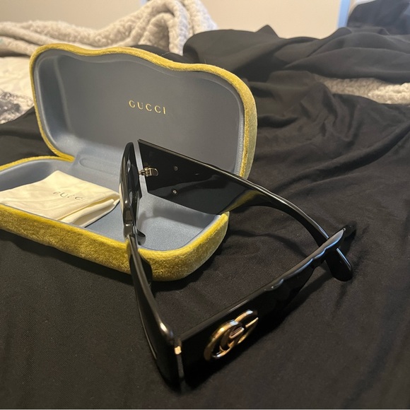 GG0811S Gucci rectangular sunglasses - Picture 4 of 14